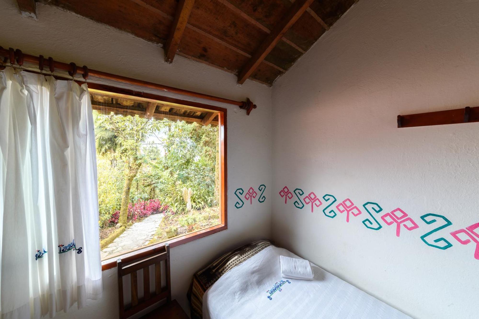 Hotel Taselotzin คูเอตซาลันเดลโปรเกรโซ ภายนอก รูปภาพ