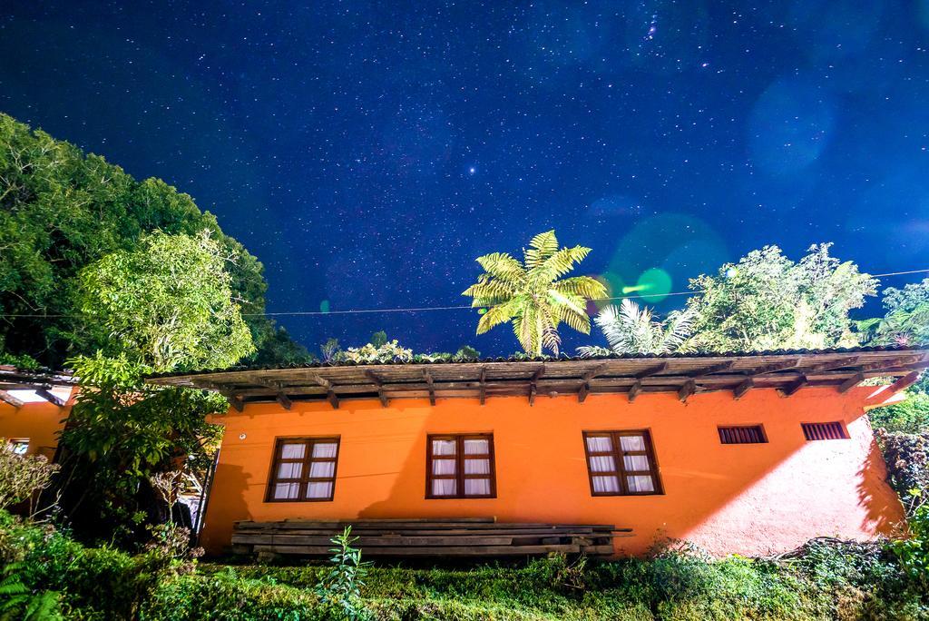Hotel Taselotzin คูเอตซาลันเดลโปรเกรโซ ภายนอก รูปภาพ