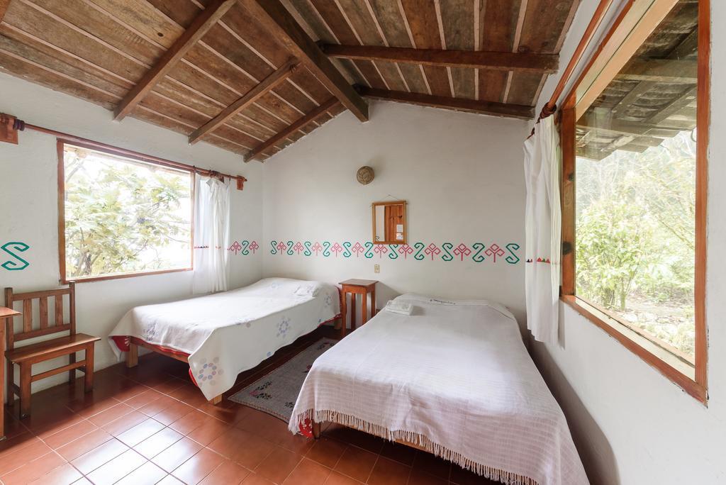 Hotel Taselotzin คูเอตซาลันเดลโปรเกรโซ ภายนอก รูปภาพ